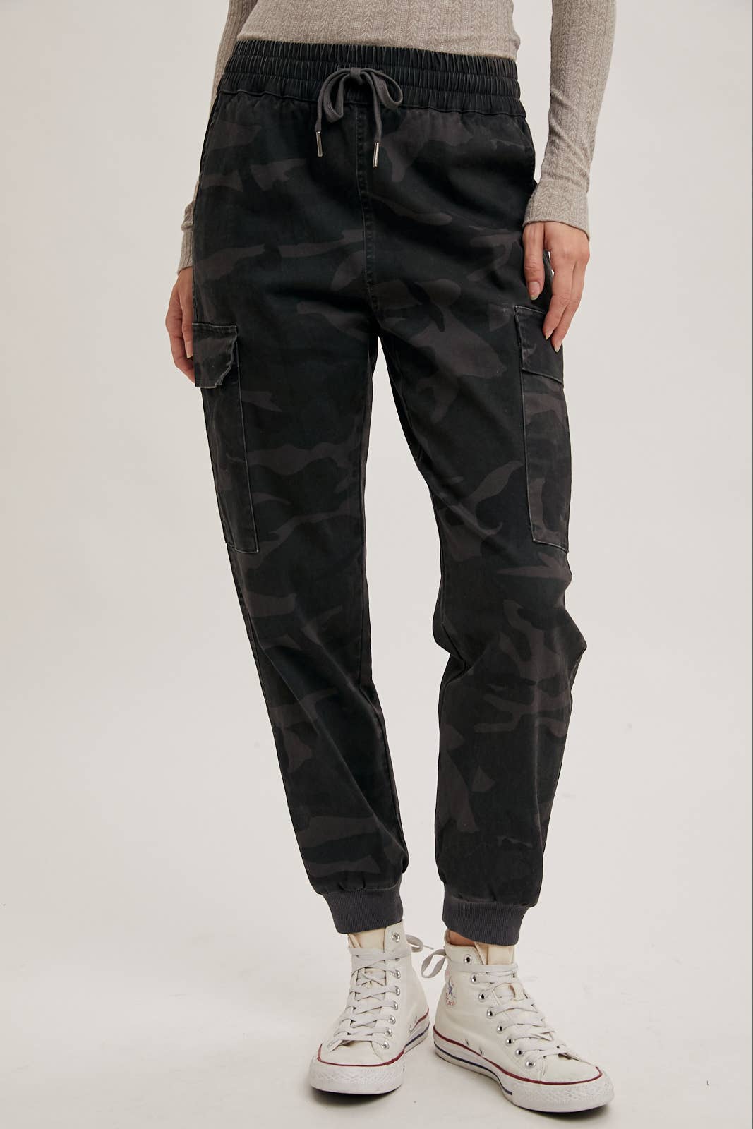 CAMO CARGO JOGGER PANTS: OLIVE COMBO