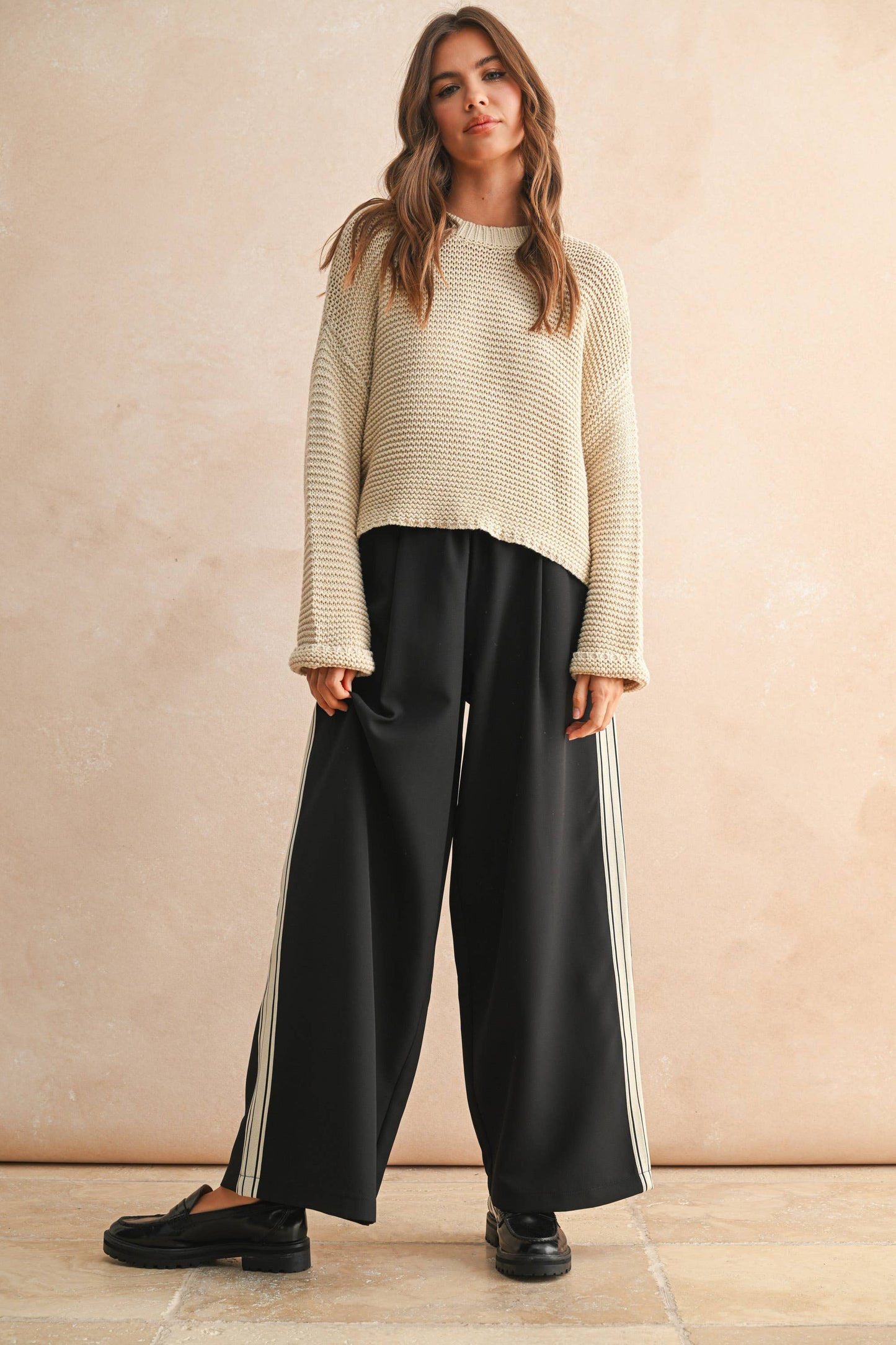 ROUND NECK SWEATER KNITTED TOP: CREAM