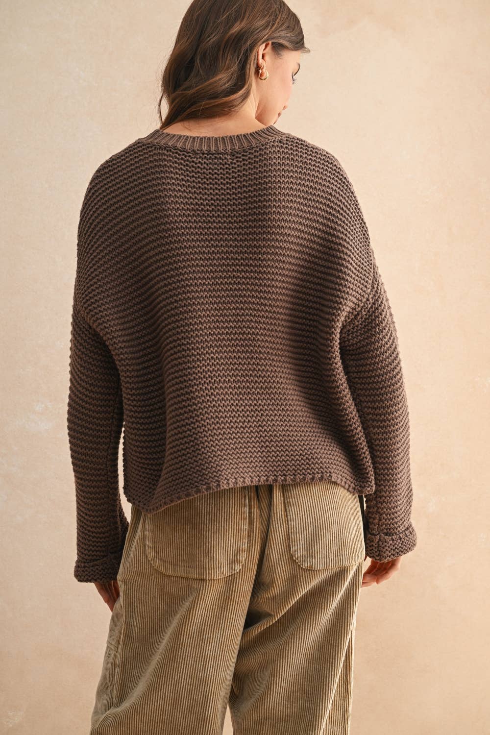 ROUND NECK SWEATER KNITTED TOP: CHOCOLATE