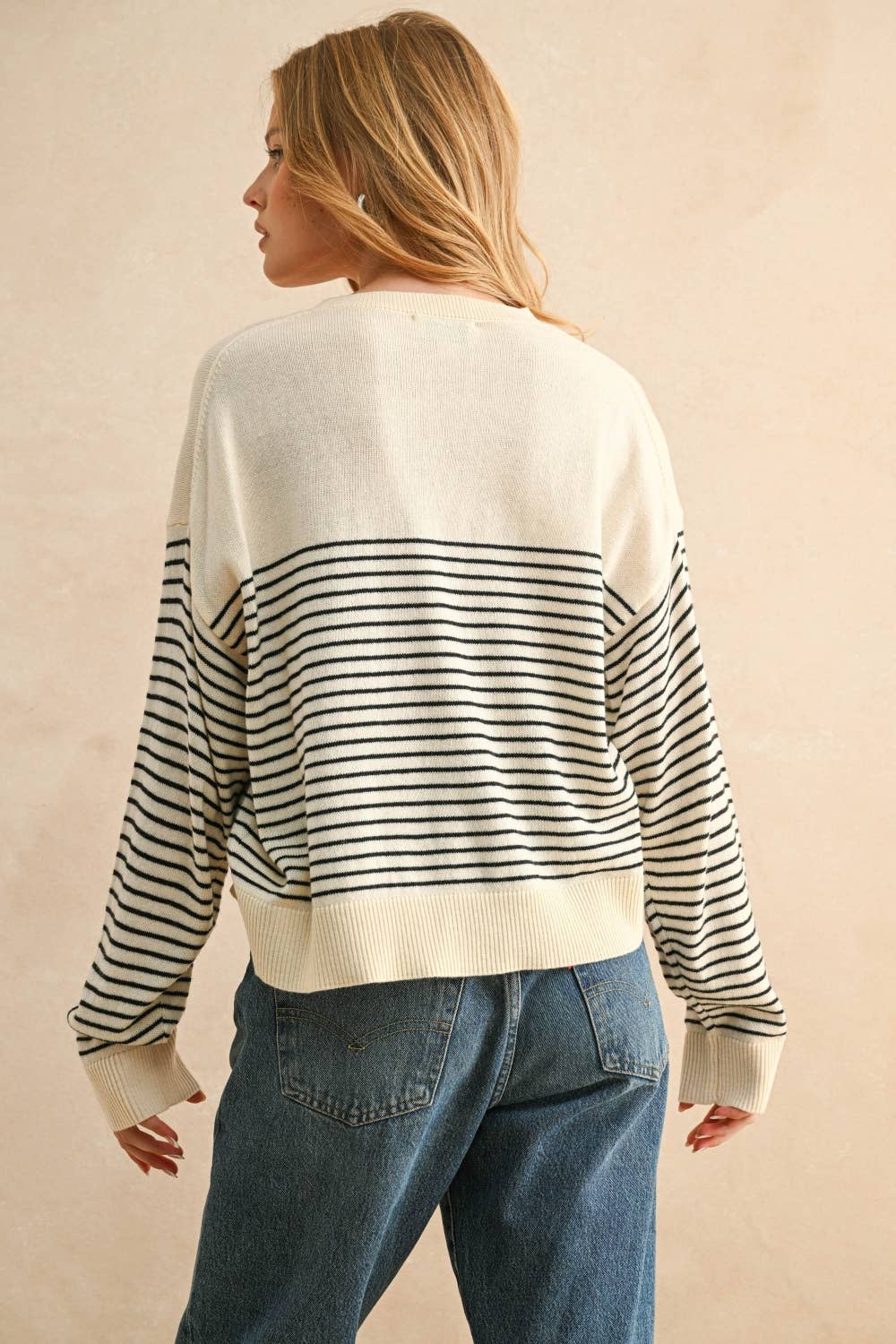 STRIPE PATTERN SWEATER KNITTED TOP: CREAM/BLACK