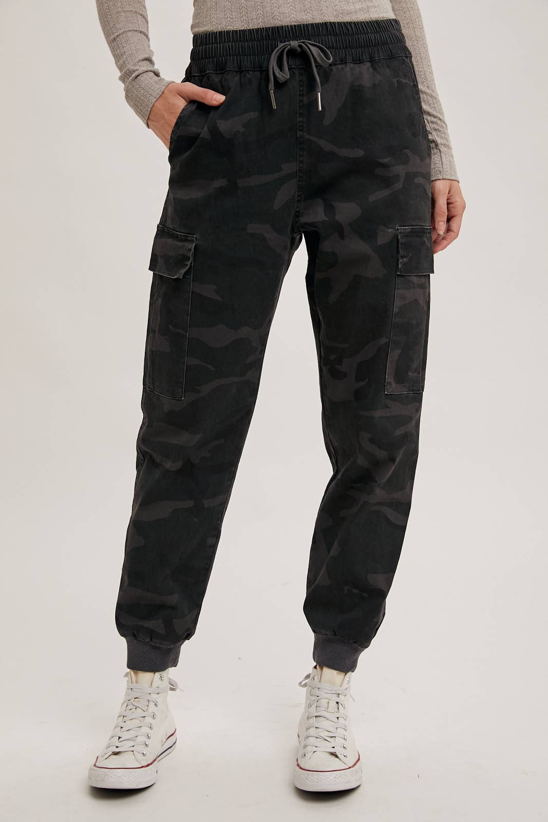 CAMO CARGO JOGGER PANTS: OLIVE COMBO