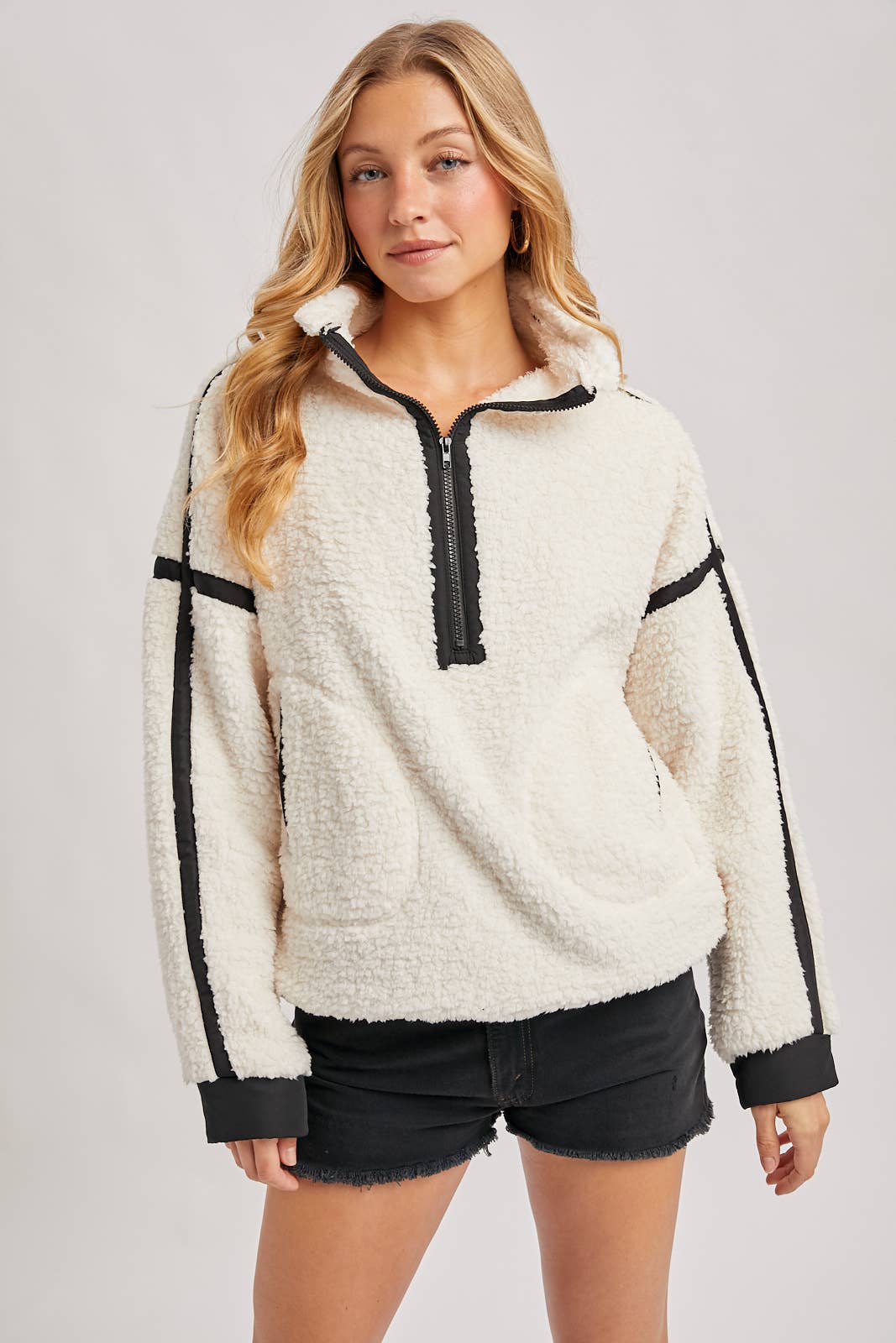 HALF ZIP SHERPA FLEECE TOP WITH POCKETS: IVORY & BLACK
